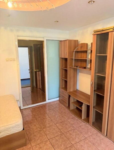 Basarabiei, Piata Muncii,